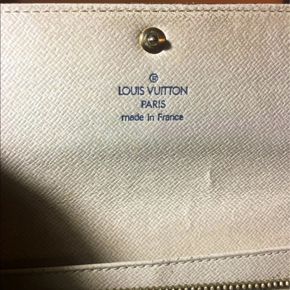 SOLDAuth Louis Vuitton Damier Azur Sarah Wallet - Picture 5 of 13